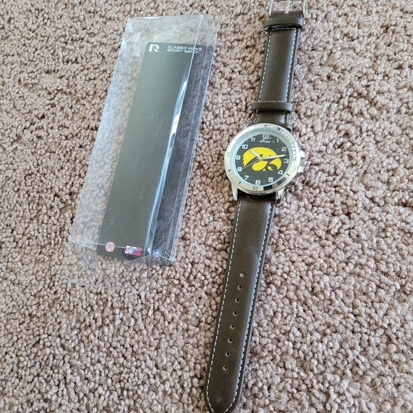 new mens Iowa watch - Picture 7 of 10